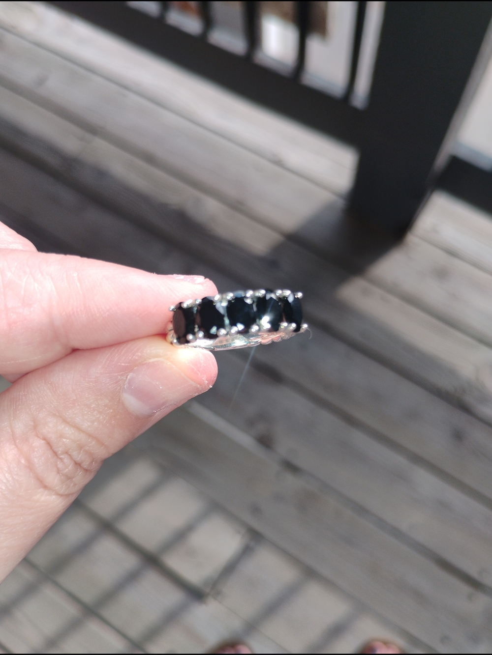 John Hardy 925 silver ring 925 silver ring with a row of five black stones